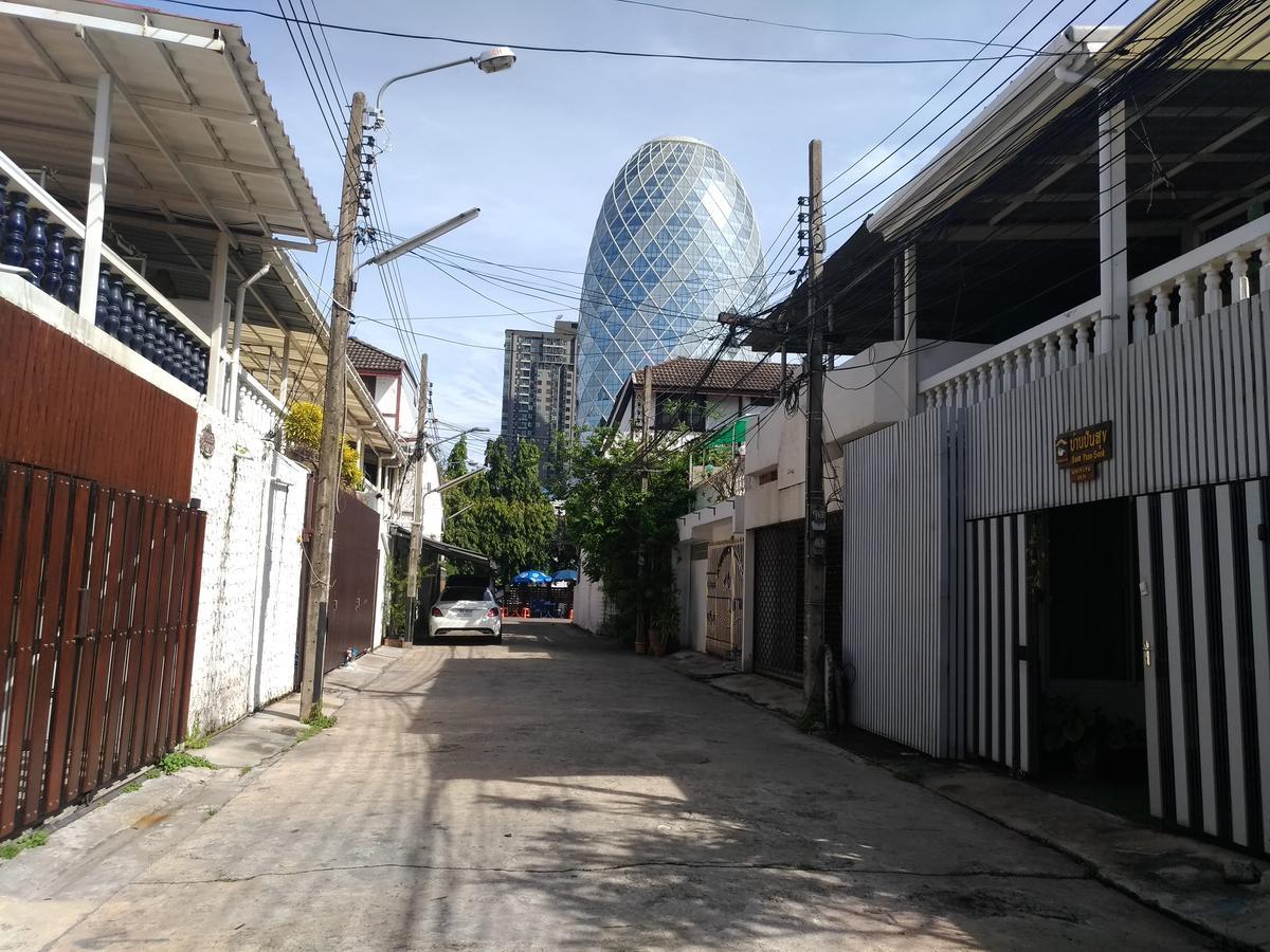 Baan Paan Sook Unitato Hostel Bangkok Exterior photo